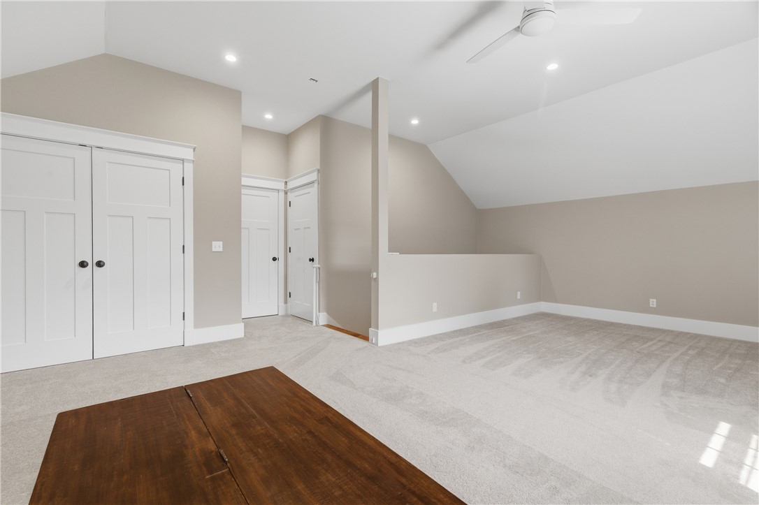 Smithfield, Rhode Island, 02917, United States, 3 Bedrooms Bedrooms, ,2 BathroomsBathrooms,Residential,Active,2032916