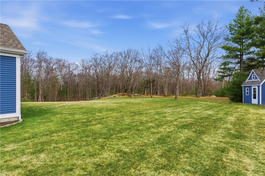 Smithfield, Rhode Island, 02917, United States, 3 Bedrooms Bedrooms, ,2 BathroomsBathrooms,Residential,Active,2032916