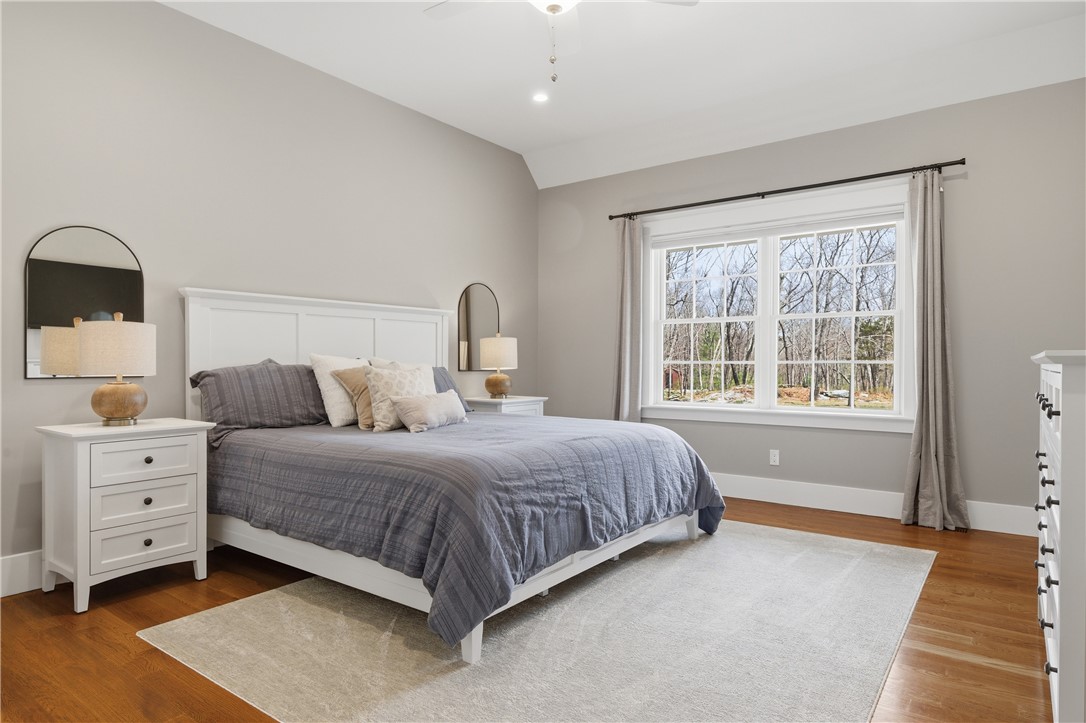 Smithfield, Rhode Island, 02917, United States, 3 Bedrooms Bedrooms, ,2 BathroomsBathrooms,Residential,Active,2032916