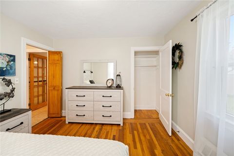 Single Family Residence in Providence RI 37 Sisson Street 12.jpg