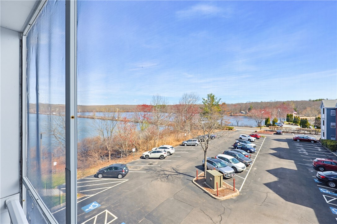 1800 Douglas Avenue 327