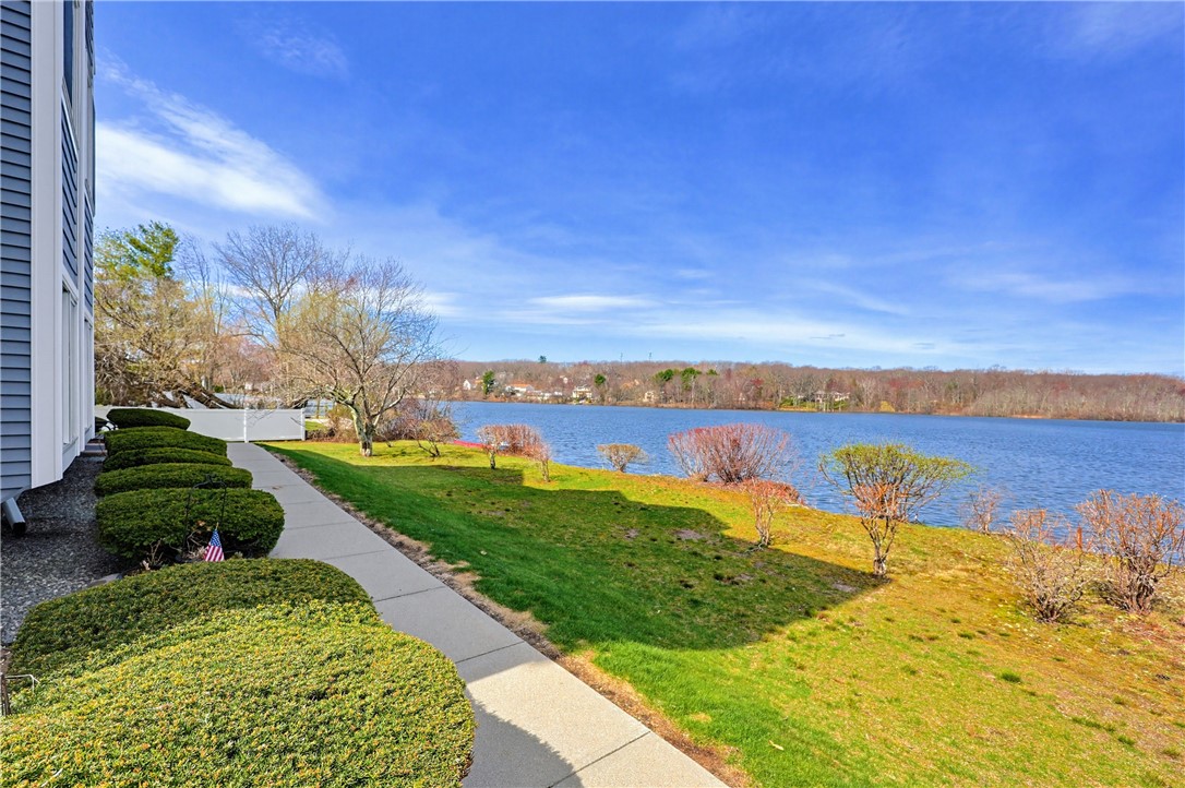 1800 Douglas Avenue 327