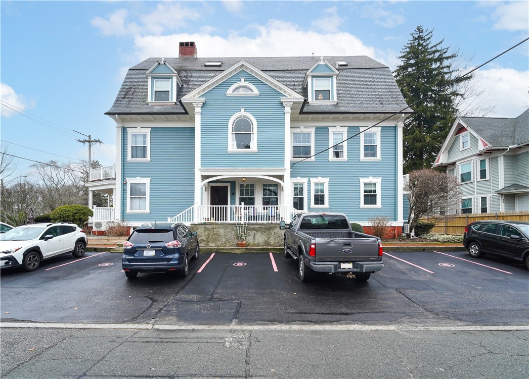 1291 Narragansett Boulevard 3