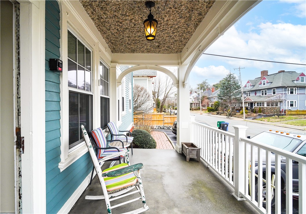 1291 Narragansett Boulevard 3