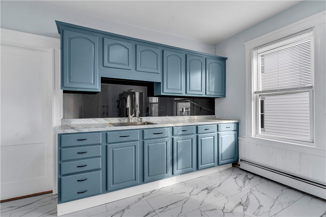 135 Illinois Street 2