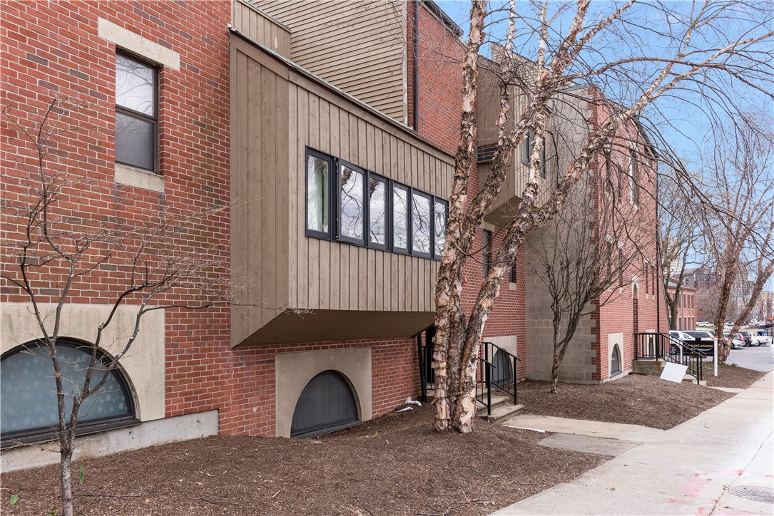 400 North Main St Street