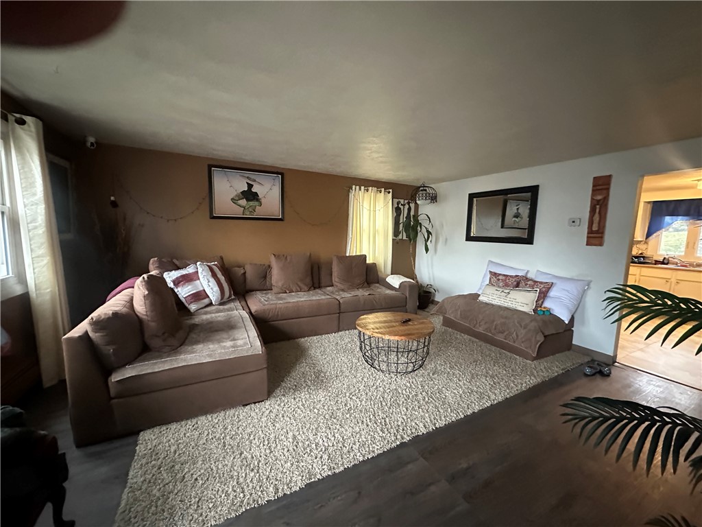 85 Williams Avenue 87