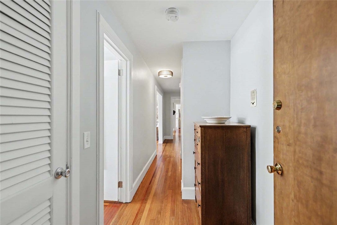 242 President Avenue 7