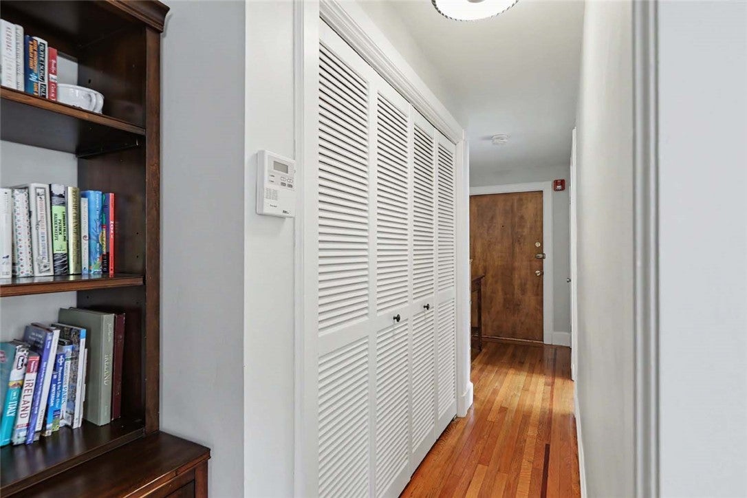 242 President Avenue 7