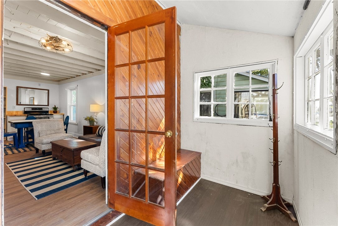 31 Blanding Avenue