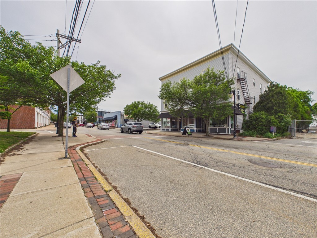 1189 Main Street