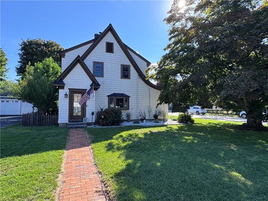 102 HILLARD AVE, WARWICK, RI 02886 - Image 3448e41a12815f67f73c3d86be4fd07f/2959465167