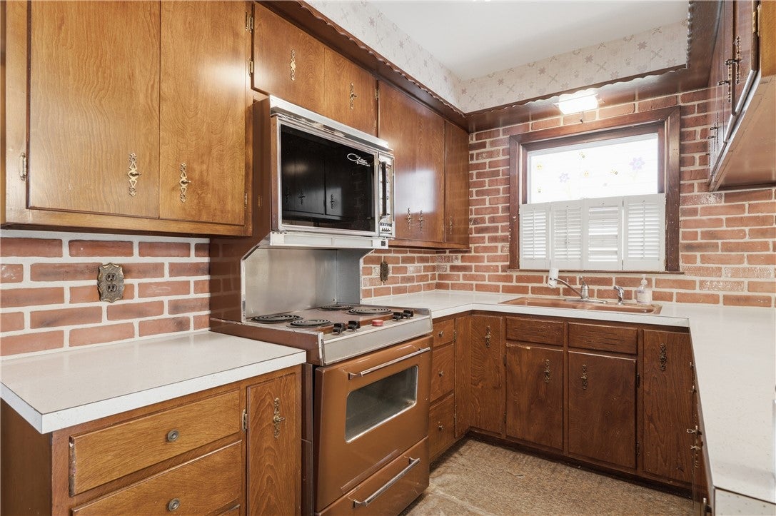444 Carrington Avenue