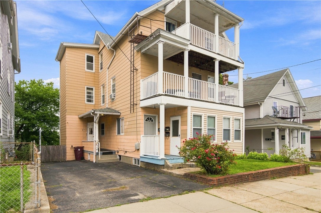 444 Carrington Avenue