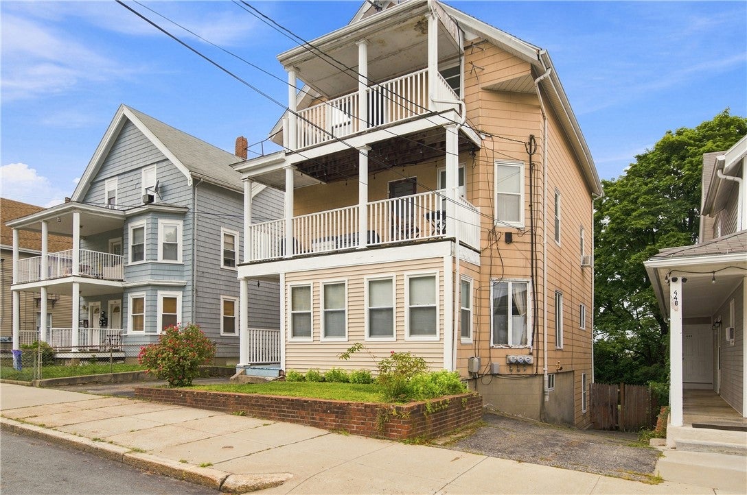 444 Carrington Avenue