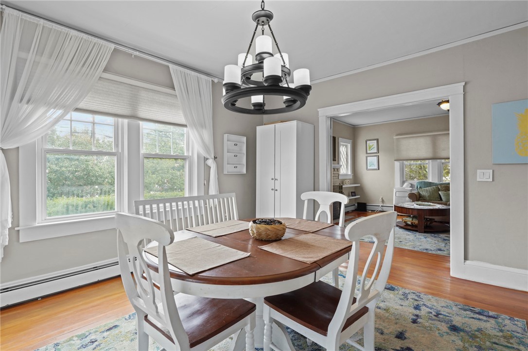 East Greenwich, Rhode Island 02818, United States, 3 Bedrooms Bedrooms, ,2 BathroomsBathrooms,Residential,Pending,136362