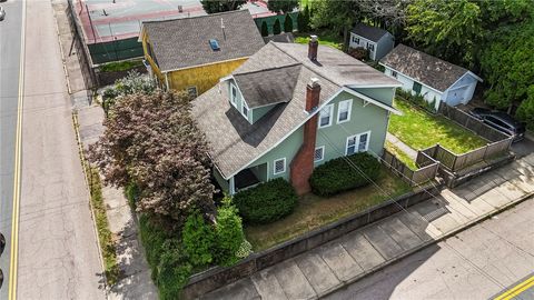 47 Cliff Street East Greenwich RI 02818