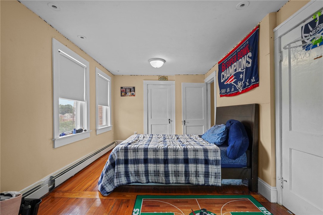 East Greenwich, Rhode Island 02818, United States, 3 Bedrooms Bedrooms, ,2 BathroomsBathrooms,Residential,Pending,136362