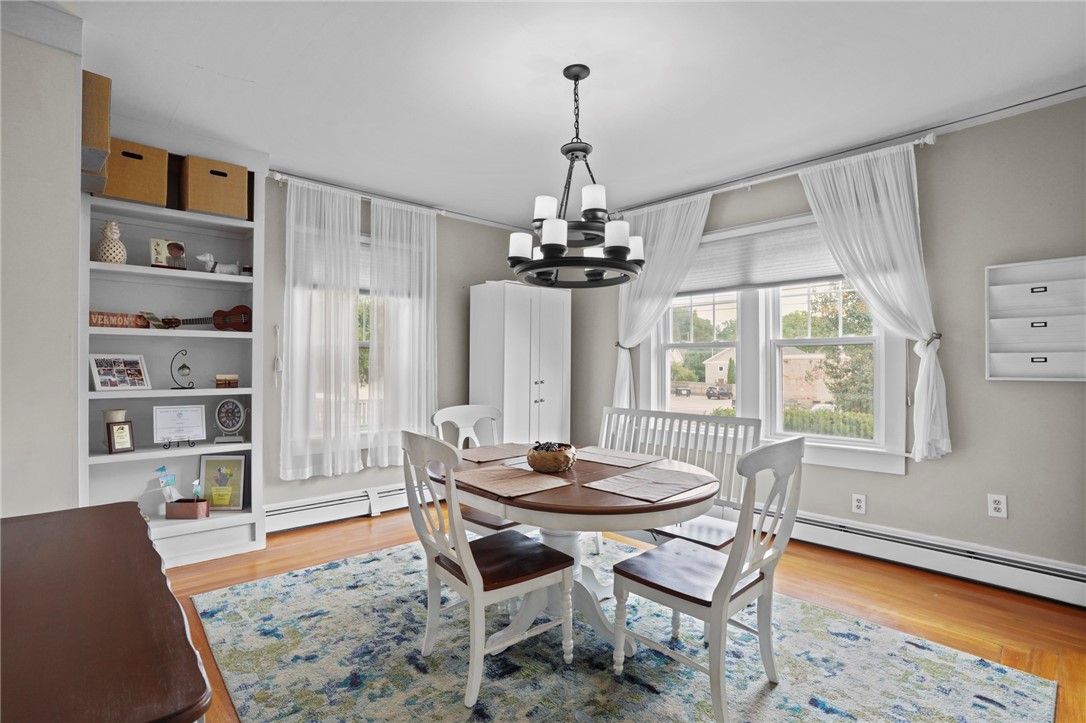 East Greenwich, Rhode Island 02818, United States, 3 Bedrooms Bedrooms, ,2 BathroomsBathrooms,Residential,Pending,136362