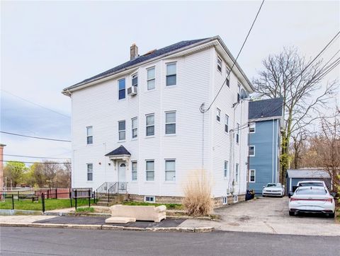 18 Fairlawn Avenue Pawtucket RI 02860