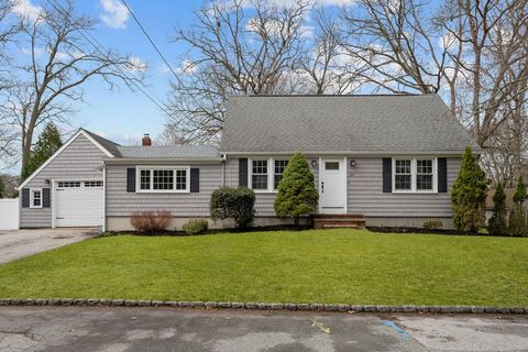 111 Verndale Street Warwick RI 02889