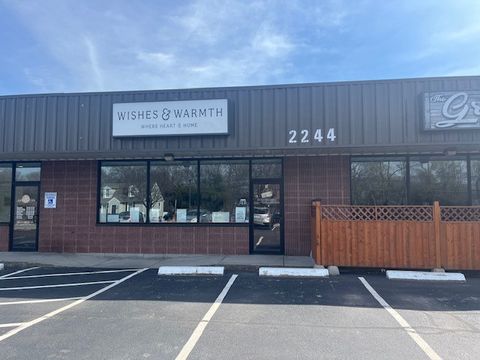 2244 Plainfield Pike Cranston RI 02921