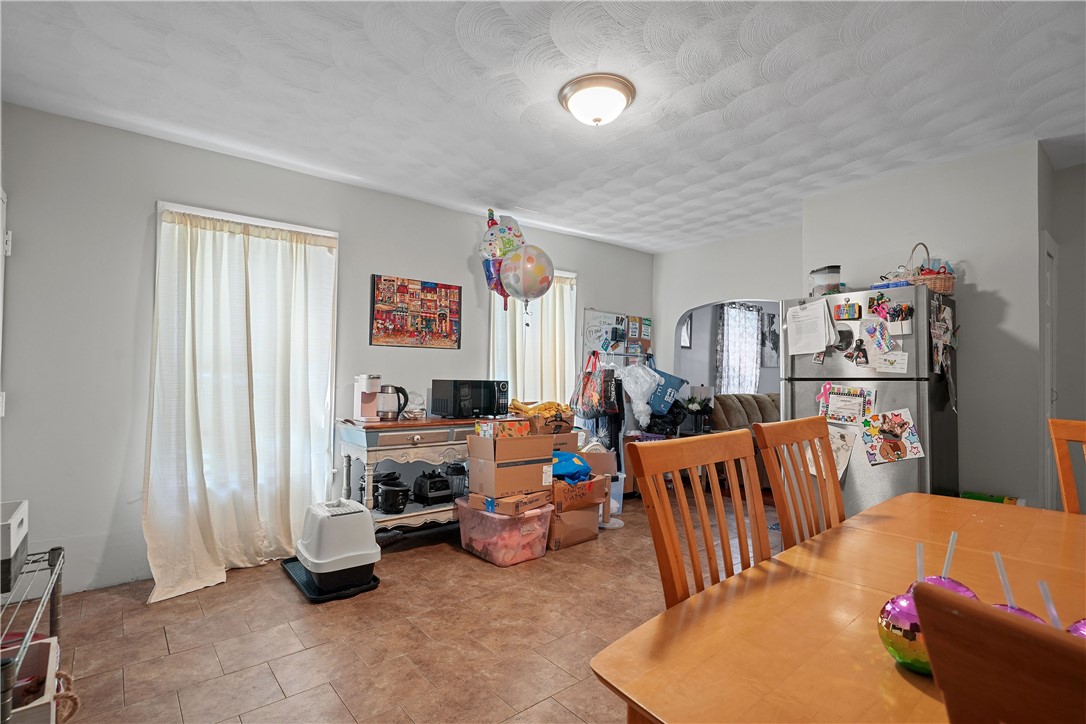 158 Newell Avenue 160