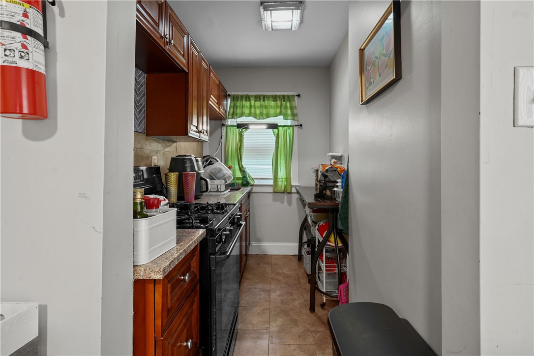 158 Newell Avenue 160