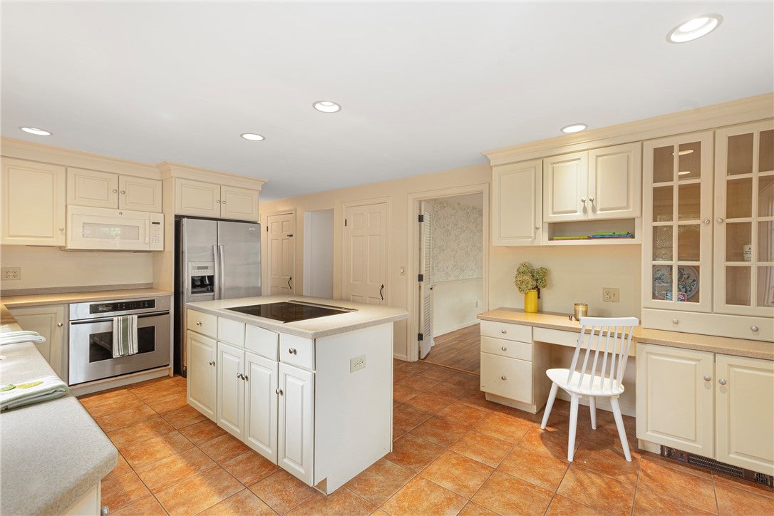 102 Edgewater Road
