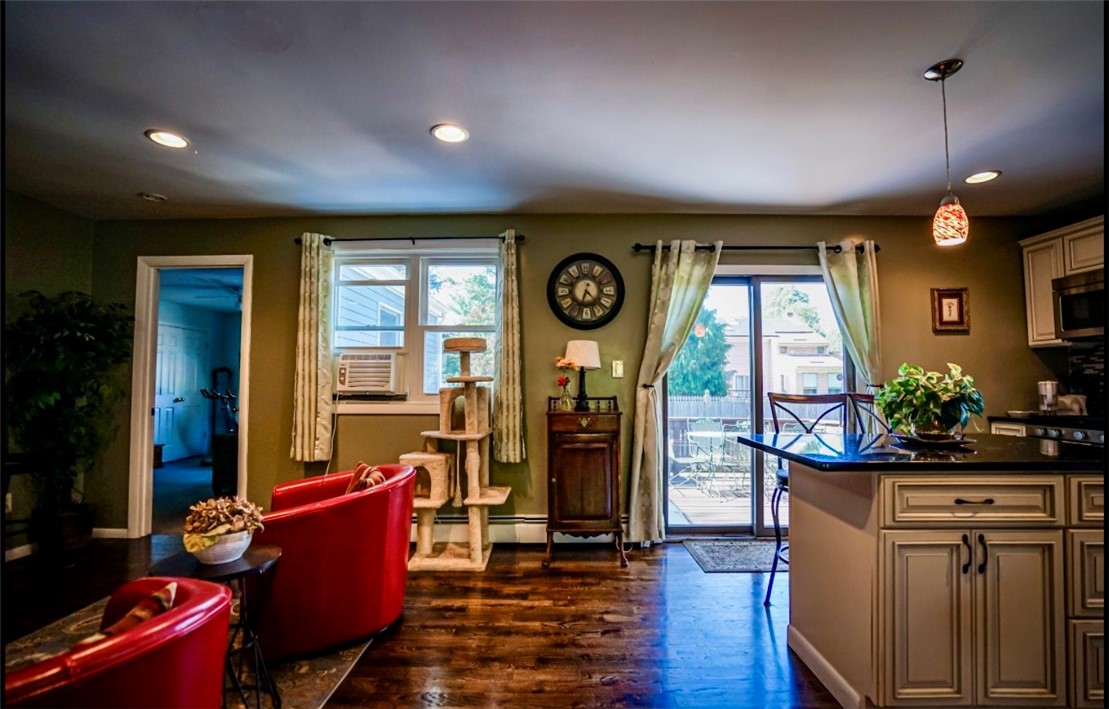 4 Burr Avenue