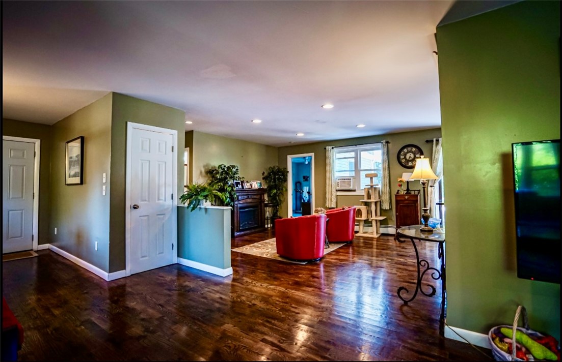 4 Burr Avenue