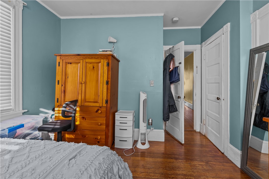 Newport, Rhode Island 02840, United States, 3 Bedrooms Bedrooms, ,1 BathroomBathrooms,Residential,Active,208456