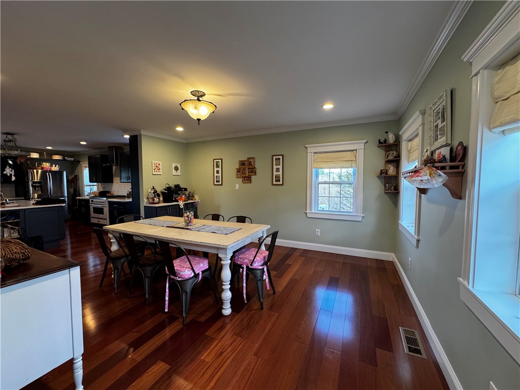 73 Dye Hill Road