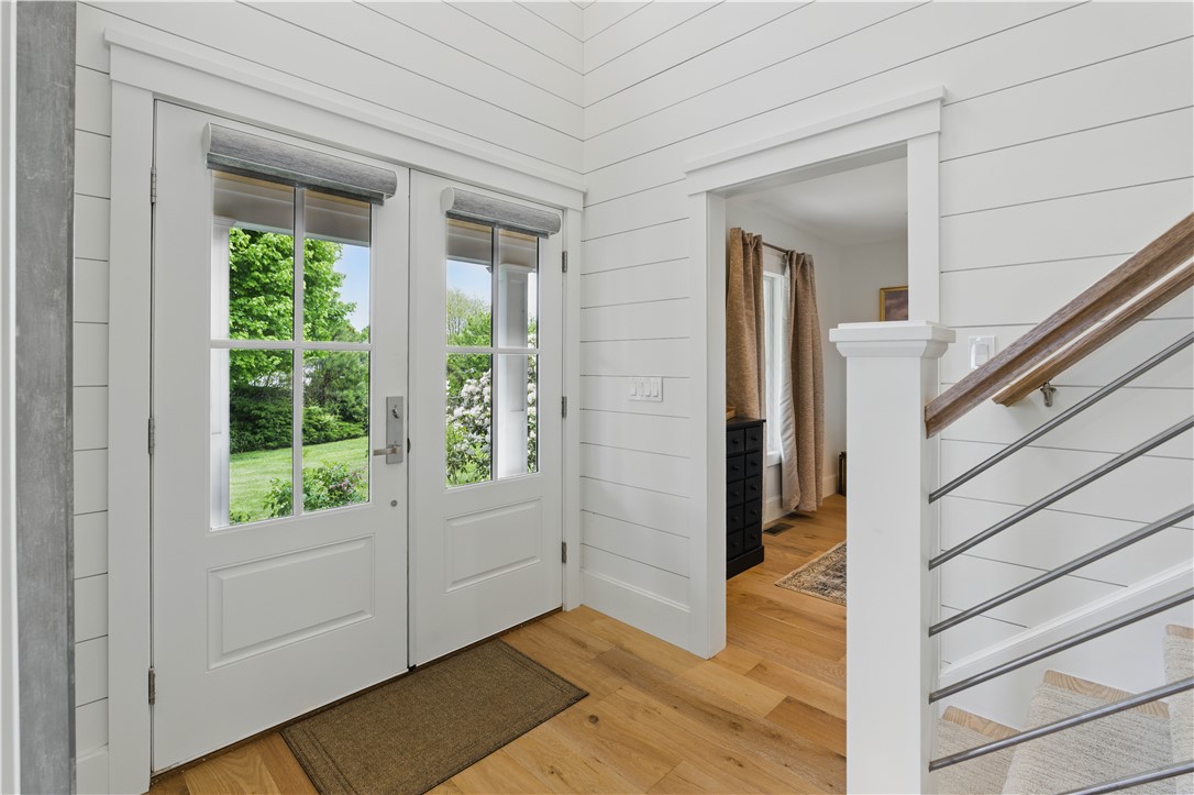 2040 East Main Road