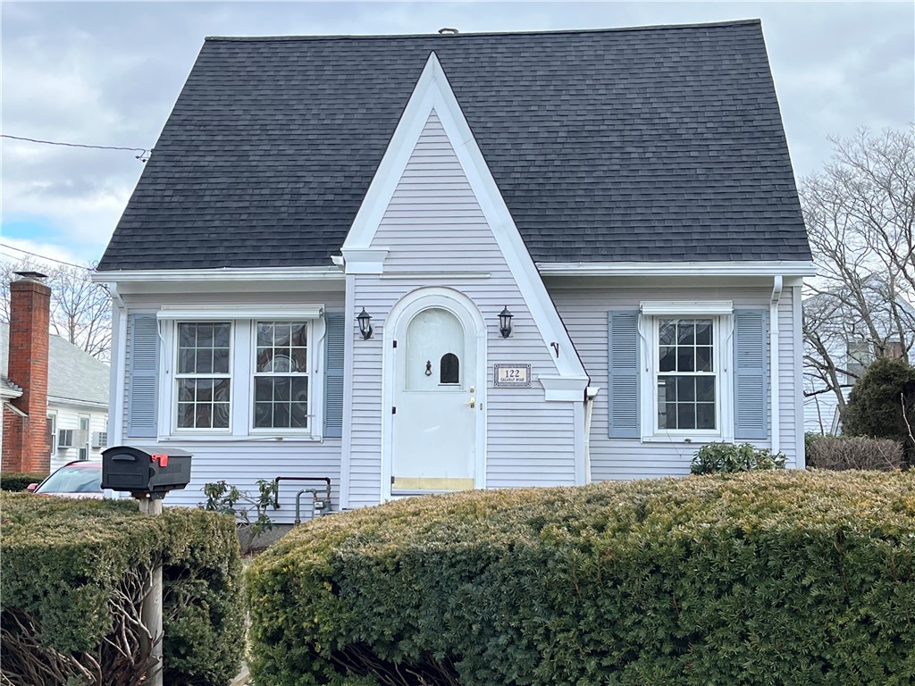 Cranston, Rhode Island 02910, United States, 3 Bedrooms Bedrooms, ,2 BathroomsBathrooms,Residential,Active,107715