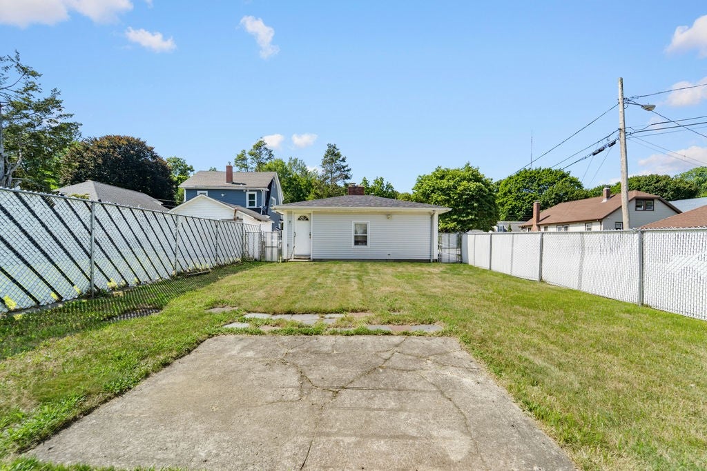 11 Hemlock Drive