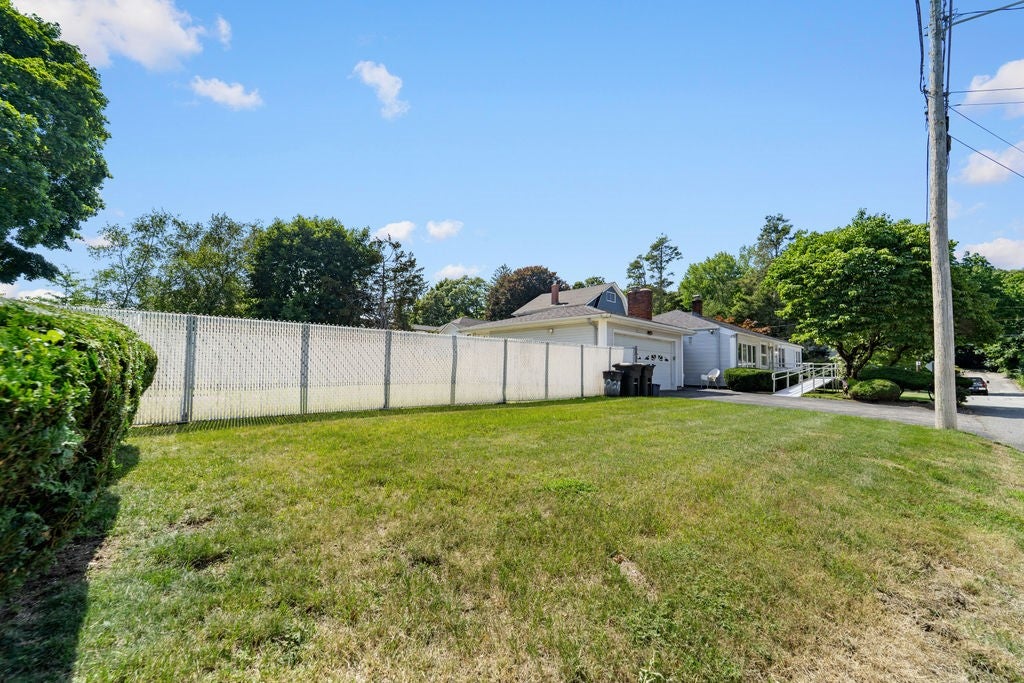 11 Hemlock Drive