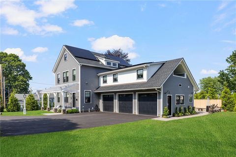 3 Oak Street Middletown RI 02842