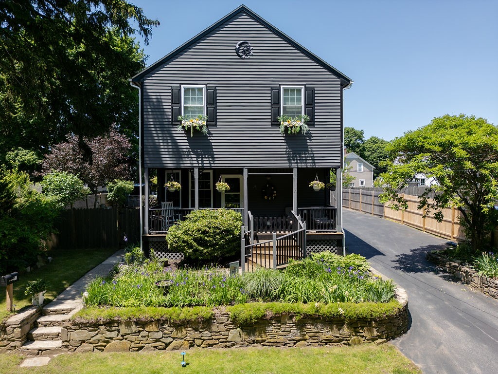 71 Vinton Avenue