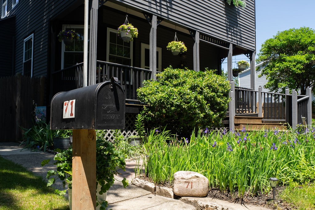 71 Vinton Avenue
