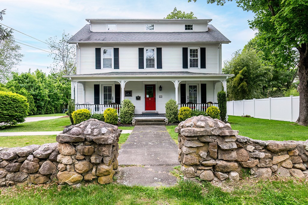 390 Woodruff Avenue