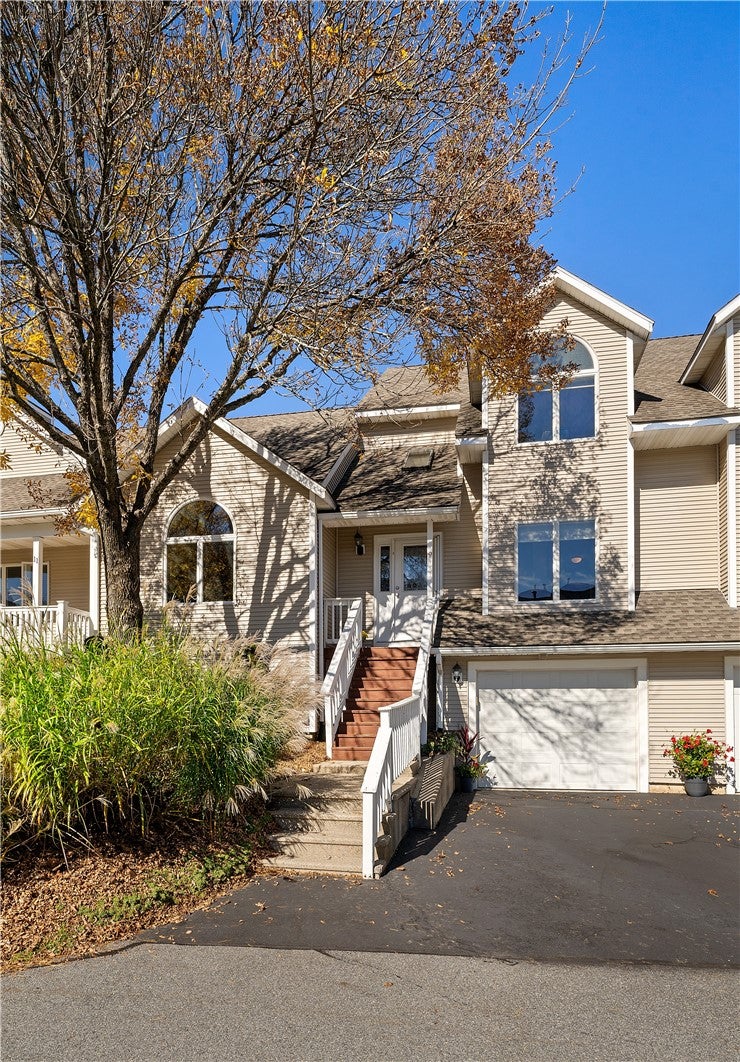9 Canary Court