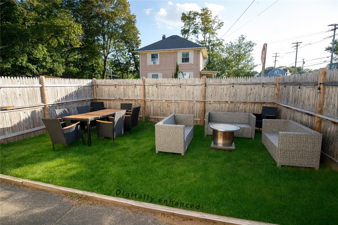 Warwick, Rhode Island 02888, United States, 3 Bedrooms Bedrooms, ,2 BathroomsBathrooms,Residential,Pending,198338