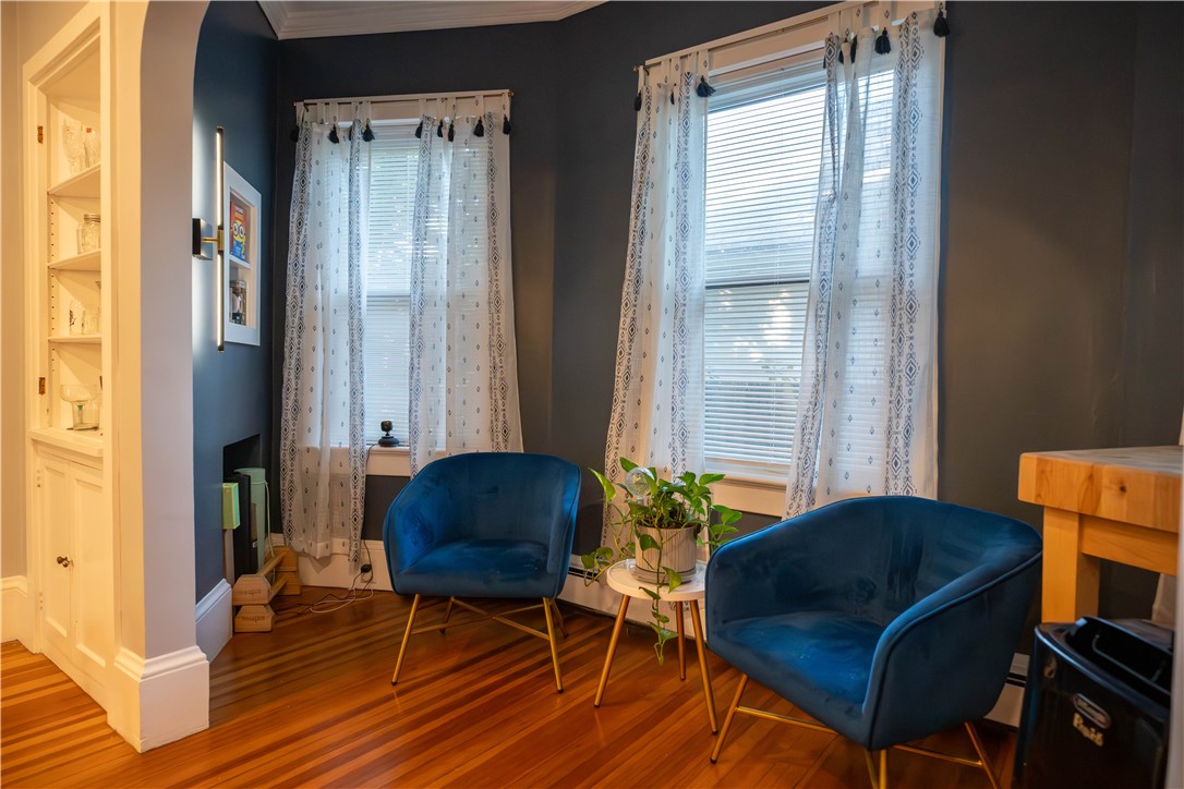 Warwick, Rhode Island 02888, United States, 3 Bedrooms Bedrooms, ,2 BathroomsBathrooms,Residential,Pending,198338