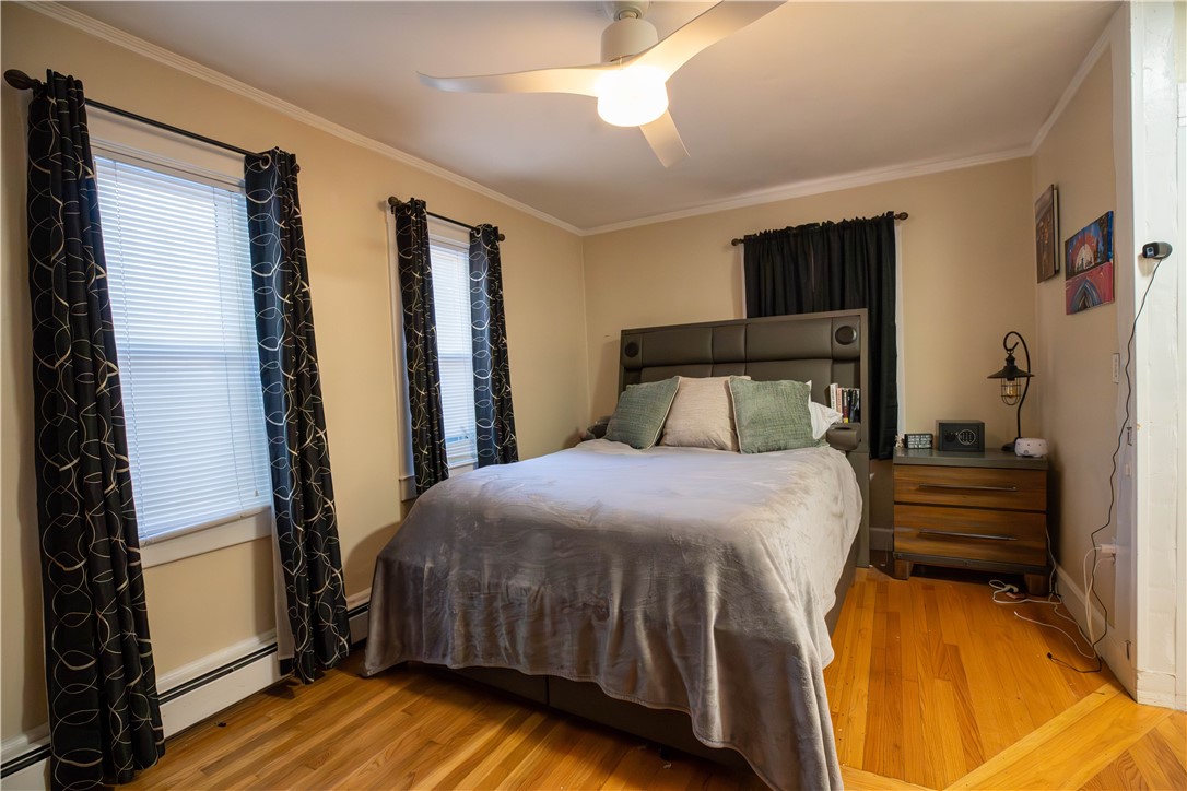 Warwick, Rhode Island 02888, United States, 3 Bedrooms Bedrooms, ,2 BathroomsBathrooms,Residential,Pending,198338