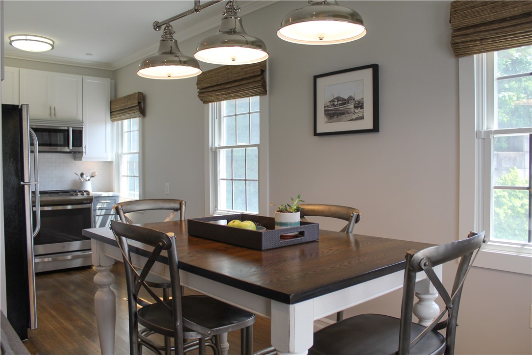 44 BAY Street B110