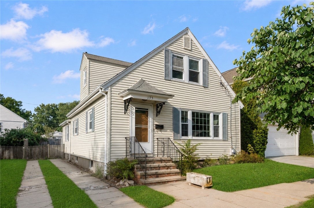 135 Sandringham Avenue