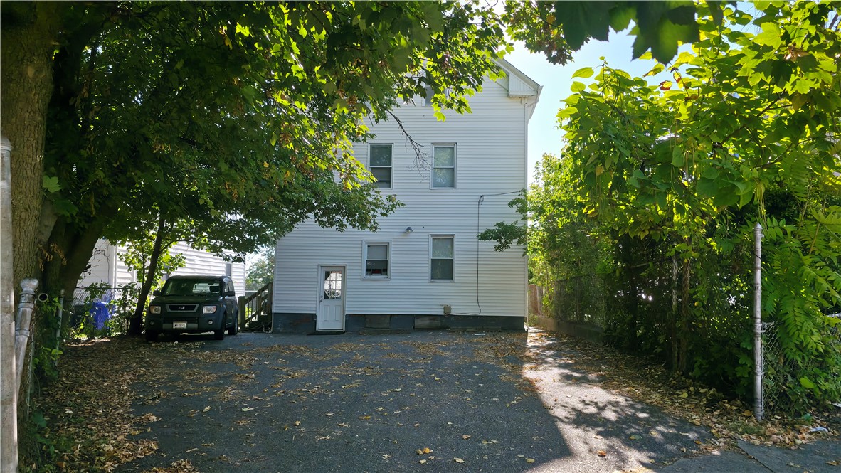 207 Pawtucket Avenue