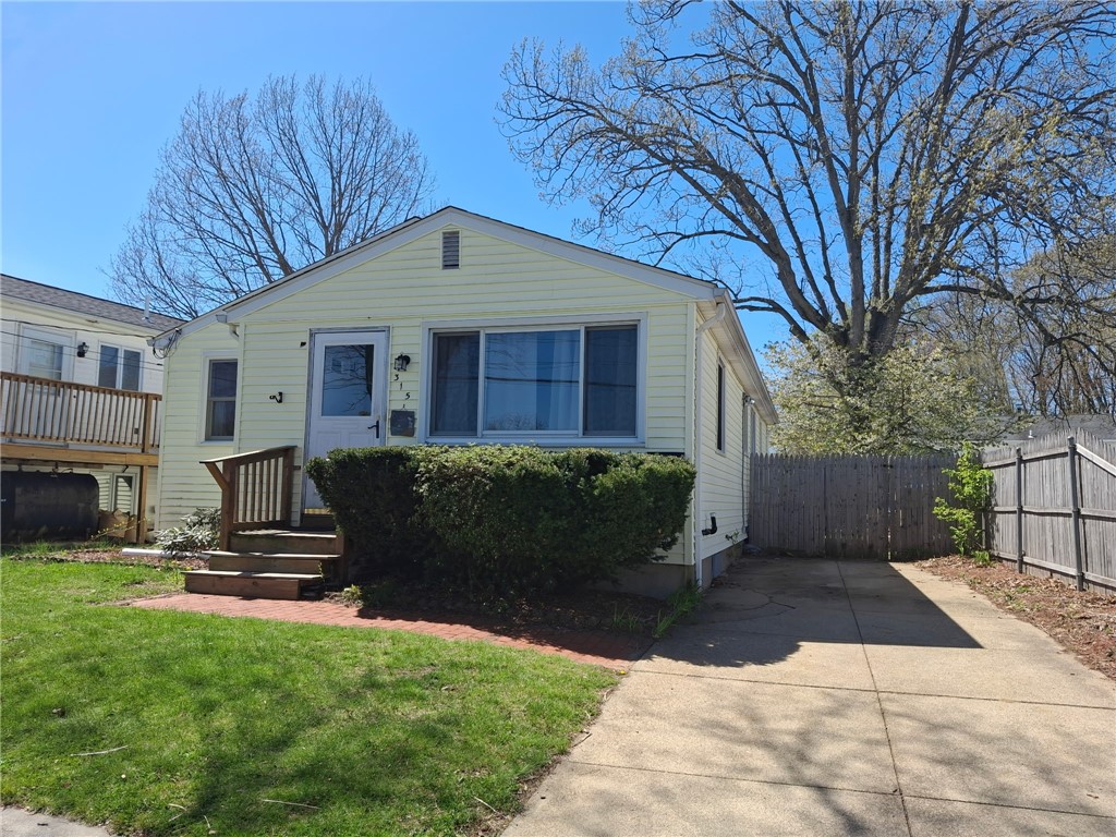 315 Grosvenor Avenue