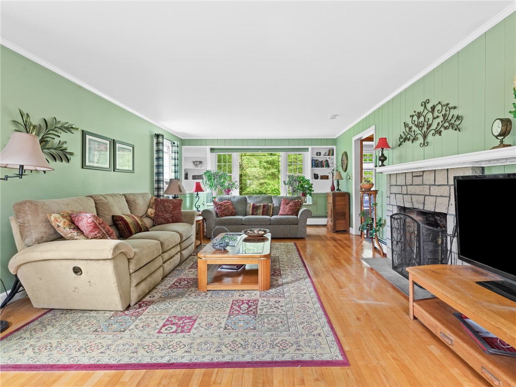 110 Hopkins Avenue